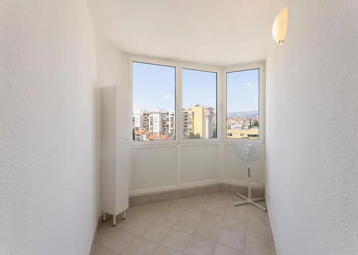 The View, 3 Bedroom Apartment *